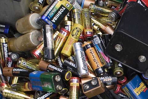 代驾车锂电池回收价_旧电池如何回收_废电池回收行业
